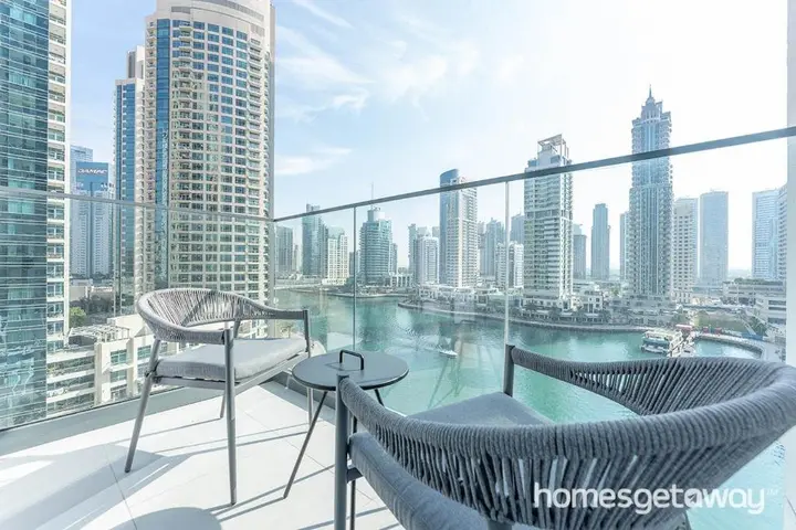 Дубай: HomesGetaway Dubai Marina LIV Residence 2BR Apartment with Marina view