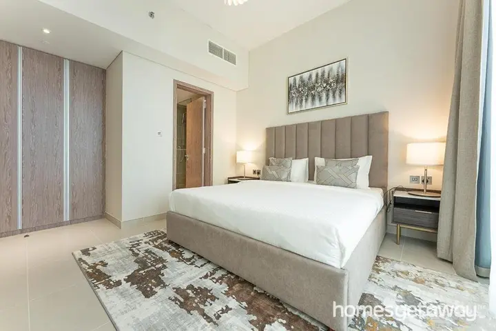 Дубай: HomesGetaway Dubai Marina LIV Residence 2BR Apartment with Marina view