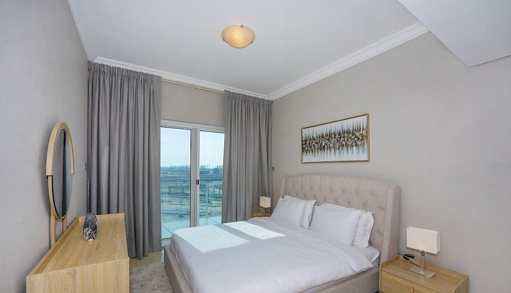 Дубай: Homesgetaway - JLT Lake Views 1BR