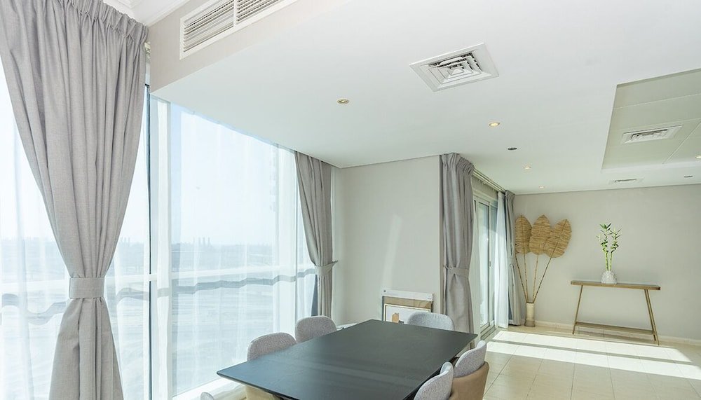 Дубай: Homesgetaway - JLT Lake Views 1BR