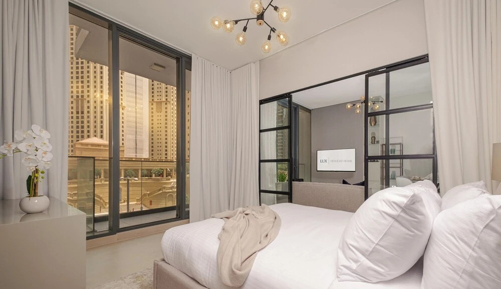 Дубай: LUX - Contemporary Suite Dubai Marina