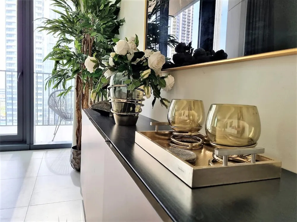 Дубай: Luxurious Downtown Apt with balcony & View