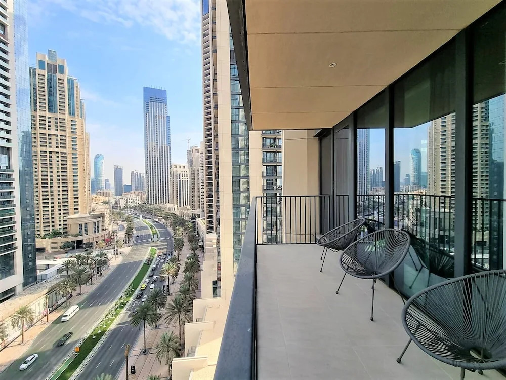 Дубай: Luxurious Downtown Apt with balcony & View