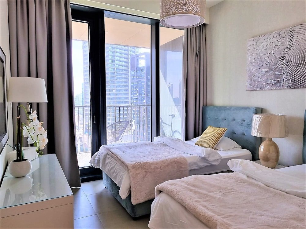 Дубай: Luxurious Downtown Apt with balcony & View