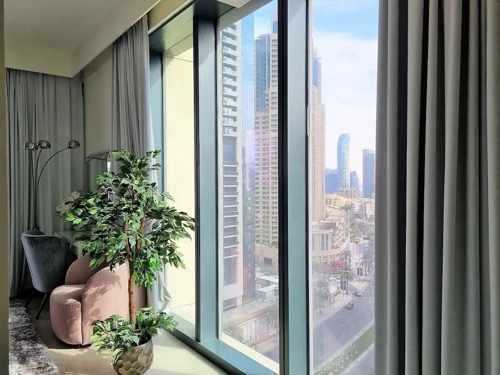 Дубай: Luxurious Downtown Apt with balcony & View