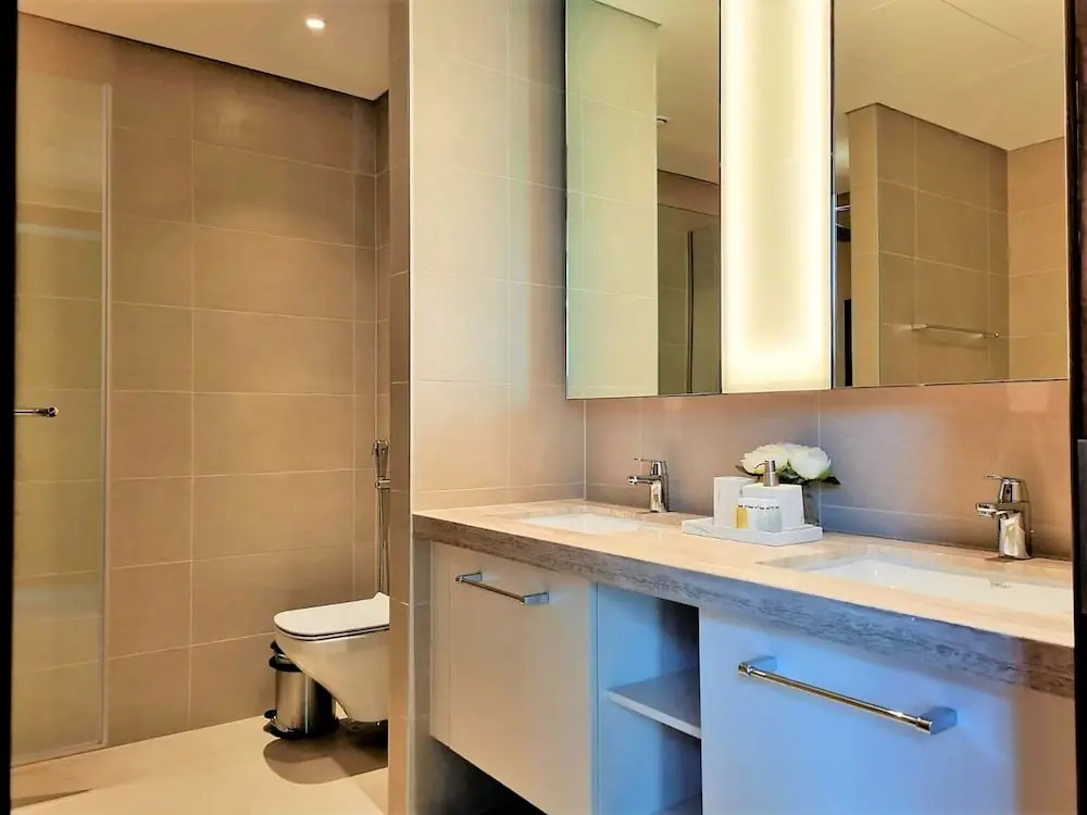 Дубай: Luxurious Downtown Apt with balcony & View
