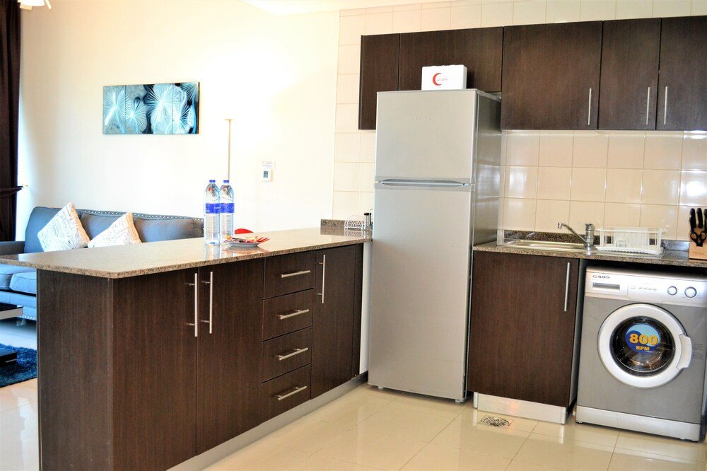 Дубай: Ascapes Bay Central West Tower