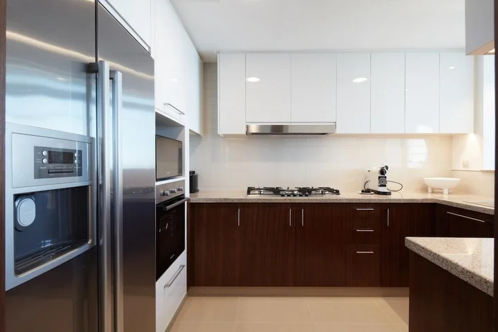 Дубай: FantaStay Burj Vista tower 1