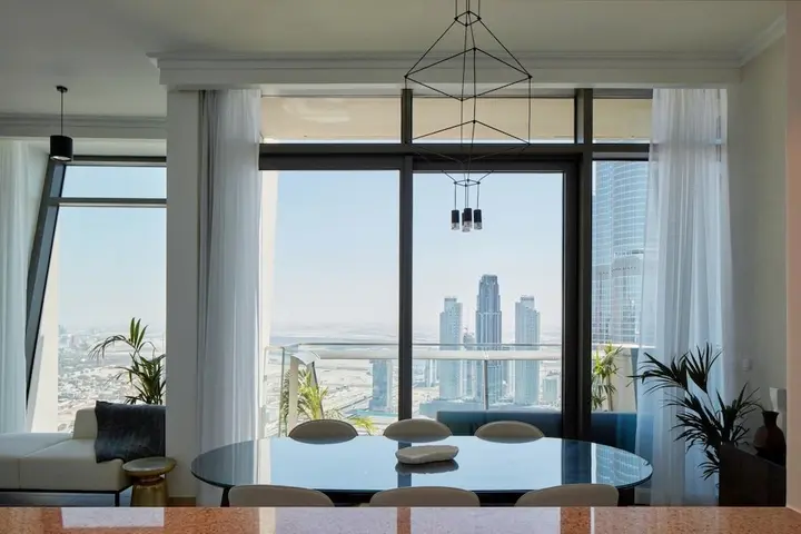 Дубай: FantaStay Burj Vista tower 1