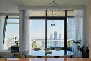 Дубай: FantaStay Burj Vista tower 1