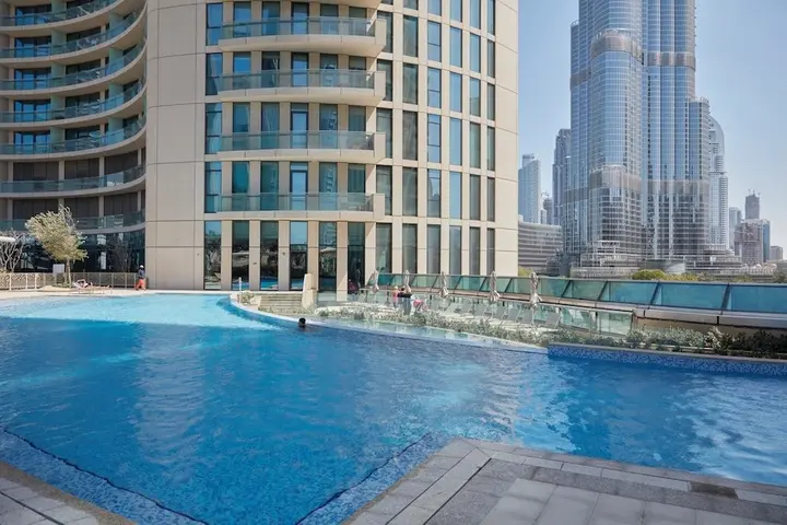 Дубай: FantaStay Burj Vista tower 1