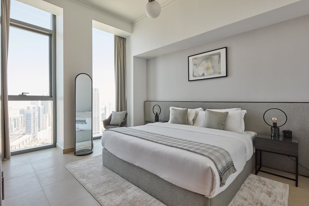 Дубай: FantaStay Burj Vista tower 1