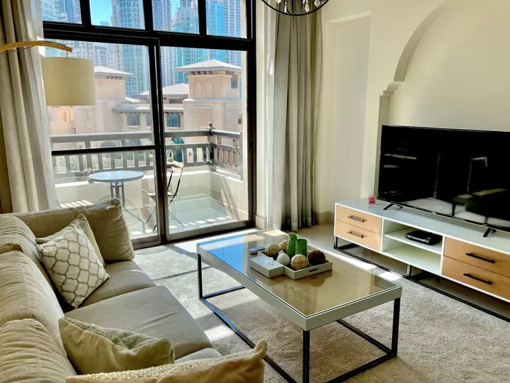 Дубай: Luxurious Stay in Dubai Downtown