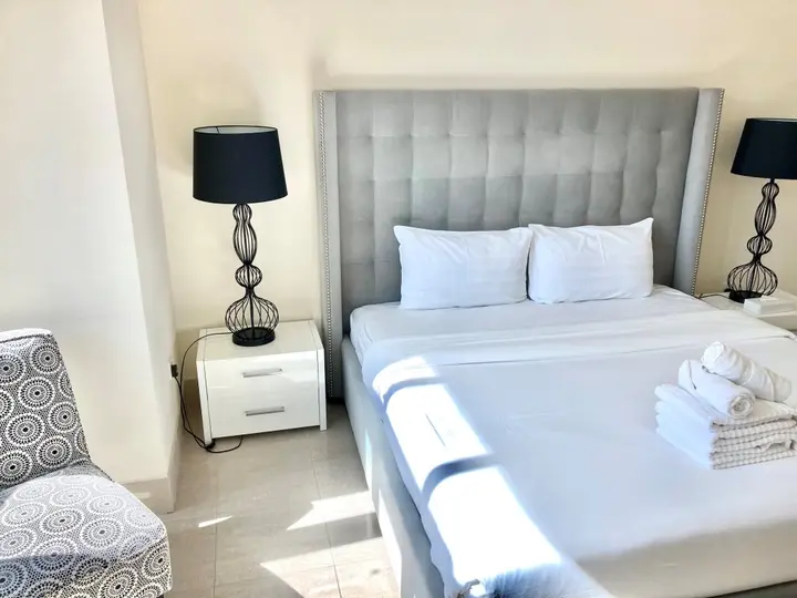 Дубай: Luxurious Stay in Dubai Downtown