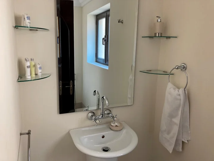 Дубай: Luxurious Stay in Dubai Downtown