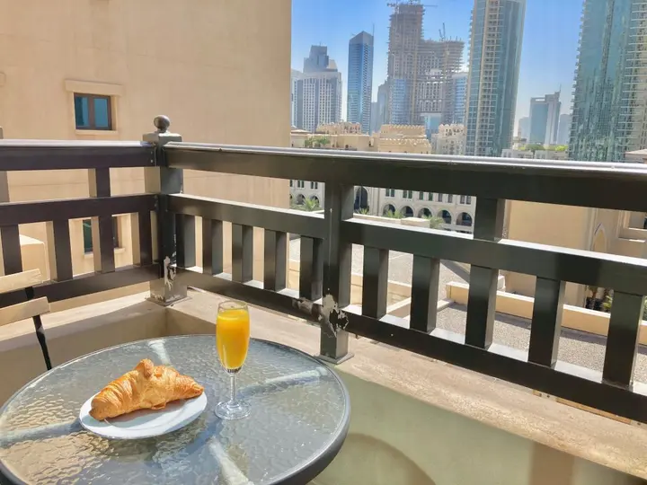 Дубай: Luxurious Stay in Dubai Downtown