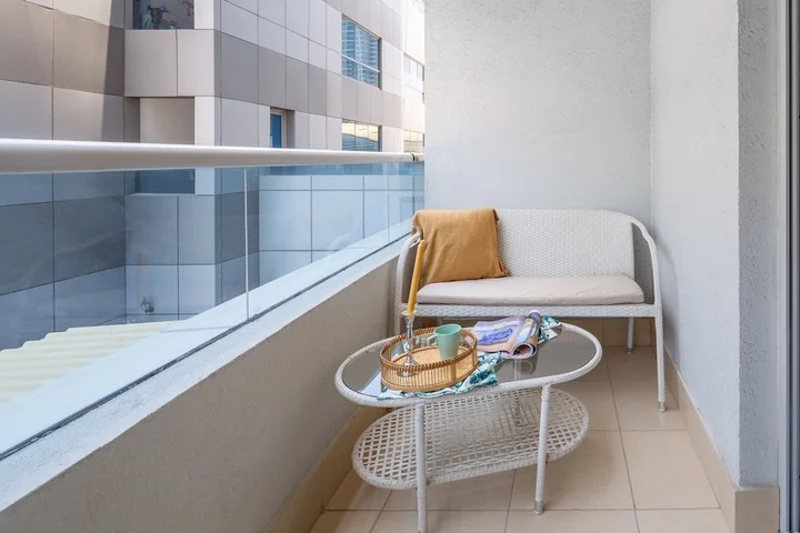 Дубай: Minutes From Beach! Bright 1BR in Dubai Marina!