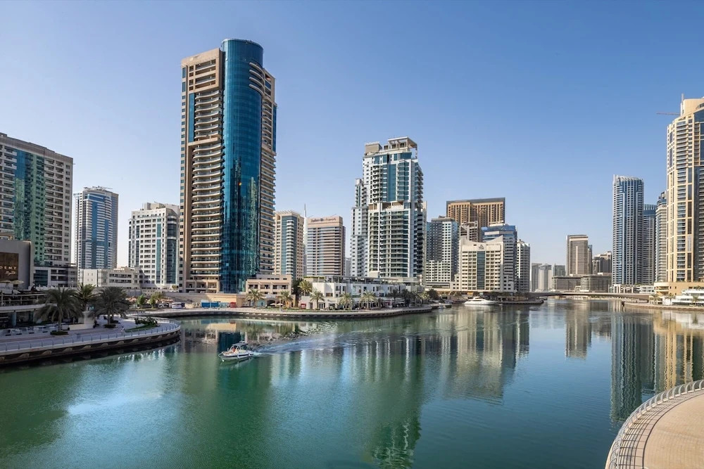 Дубай: Minutes From Beach! Bright 1BR in Dubai Marina!