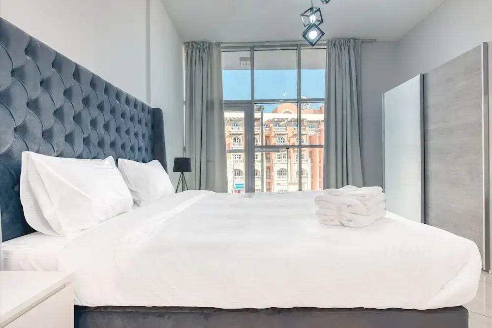 Дубай: Chaima Elegantly Furnished Brand New With Balcony