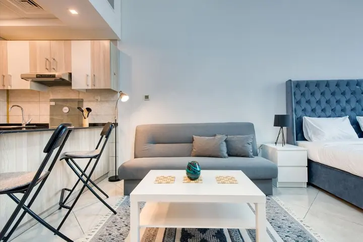 Дубай: Chaima Elegantly Furnished Brand New With Balcony