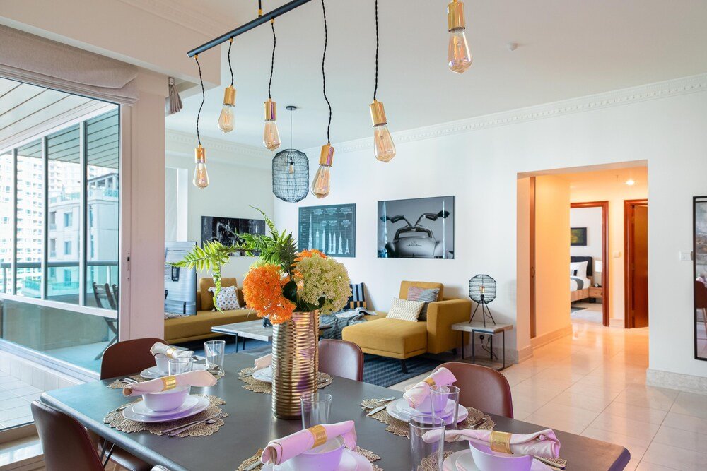 Дубай: Maison Privee - Stunning Waterfront Apt w/ Marina View nxt to Beach