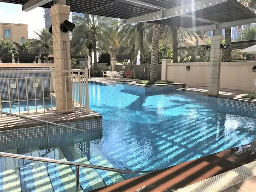Дубай: Maison Privee - Stunning Waterfront Apt w/ Marina View nxt to Beach