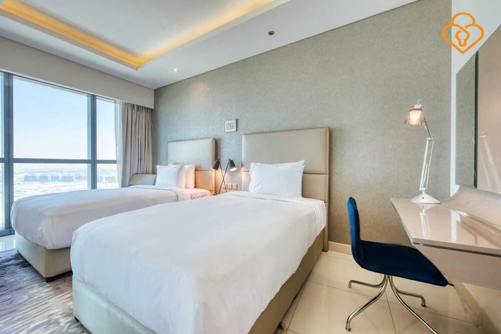 Дубай: Damac Paramount Two Bedroom