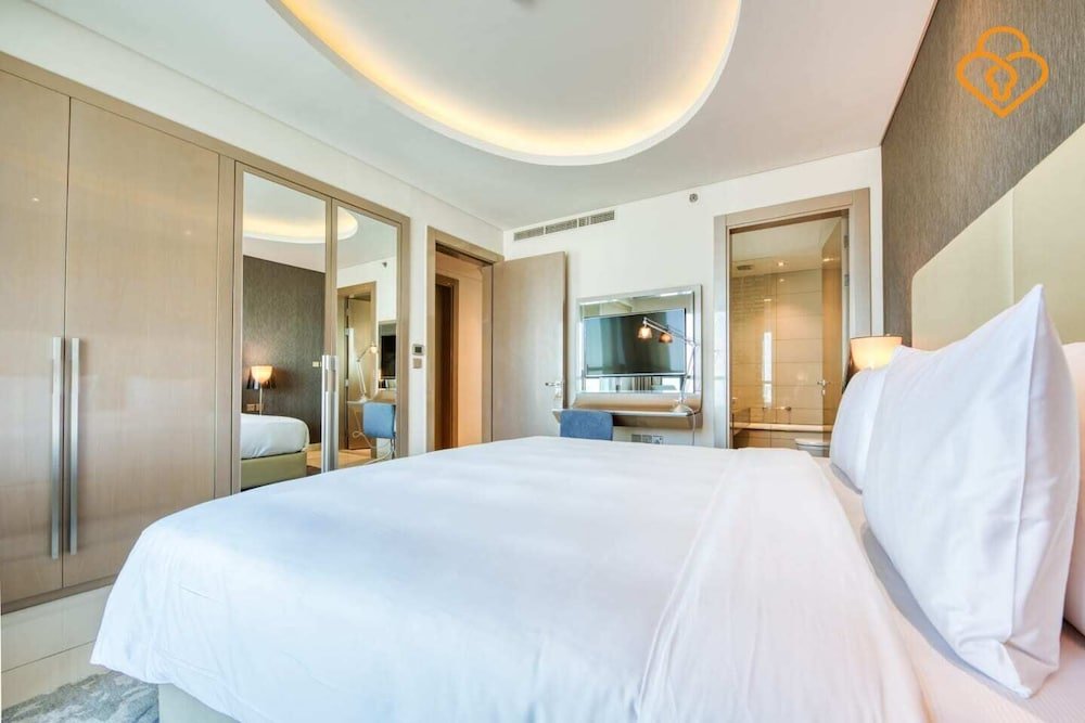 Дубай: Damac Paramount Two Bedroom