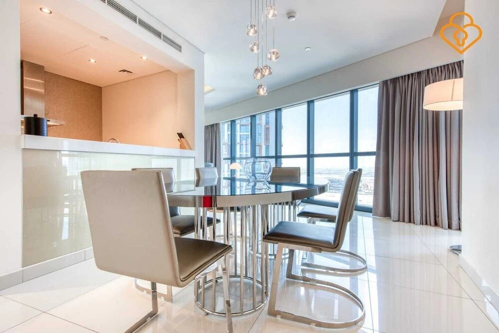 Дубай: Damac Paramount Two Bedroom
