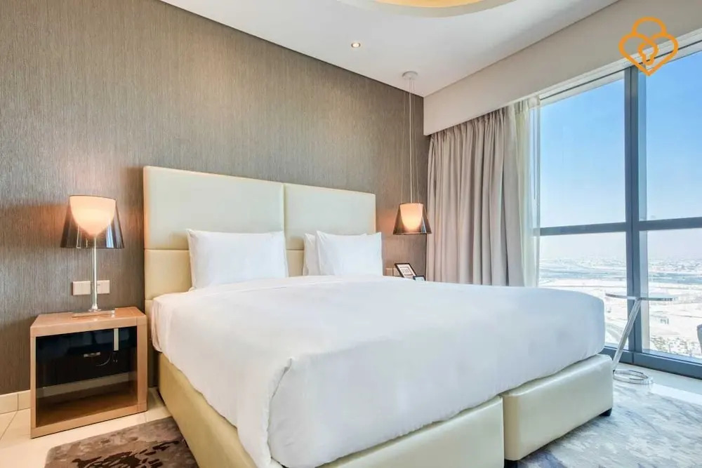 Дубай: Damac Paramount Two Bedroom