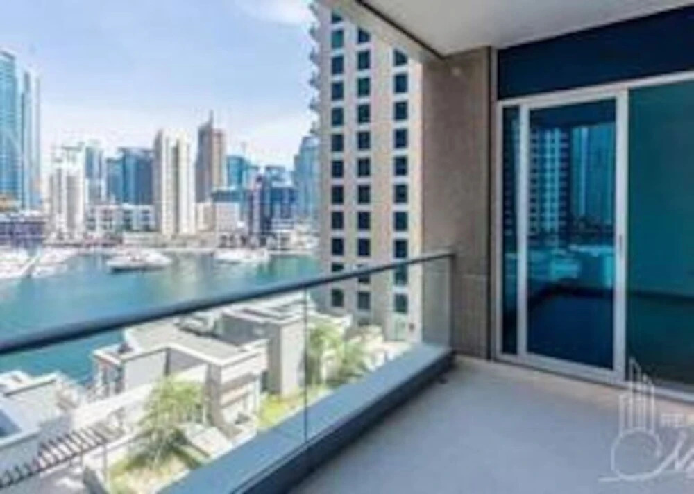 Дубай: Spacious & Ornate Studio Apartment in the Famous Dubai Marina!