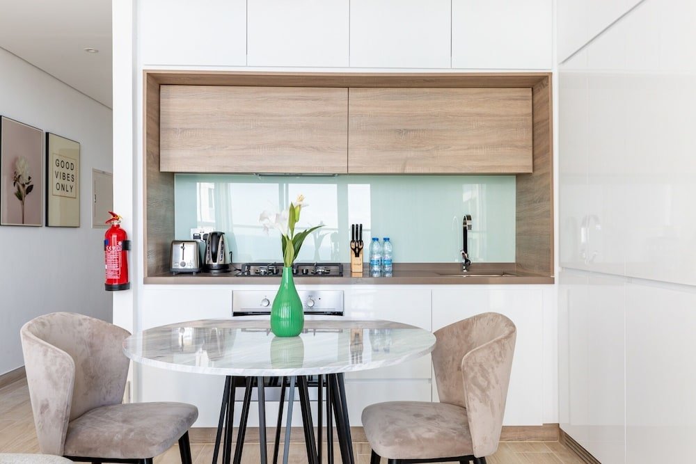 Дубай: Spacious & Ornate Studio Apartment in the Famous Dubai Marina!