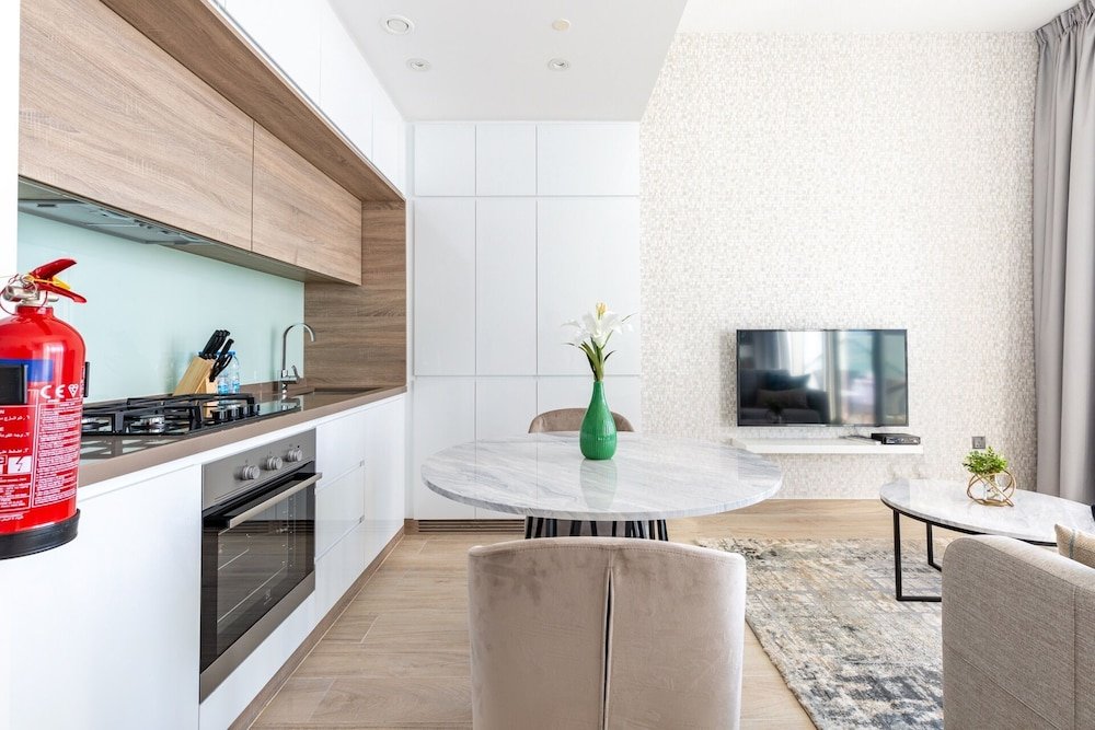 Дубай: Spacious & Ornate Studio Apartment in the Famous Dubai Marina!