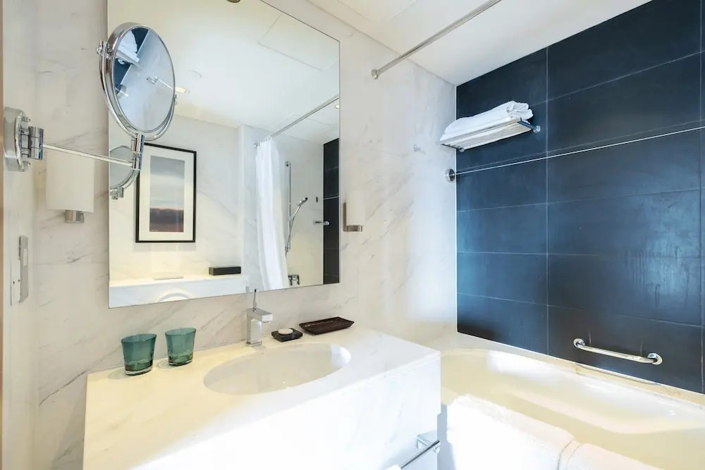 Дубай: Luxury residence at Fashion Avenue Dubai Mall