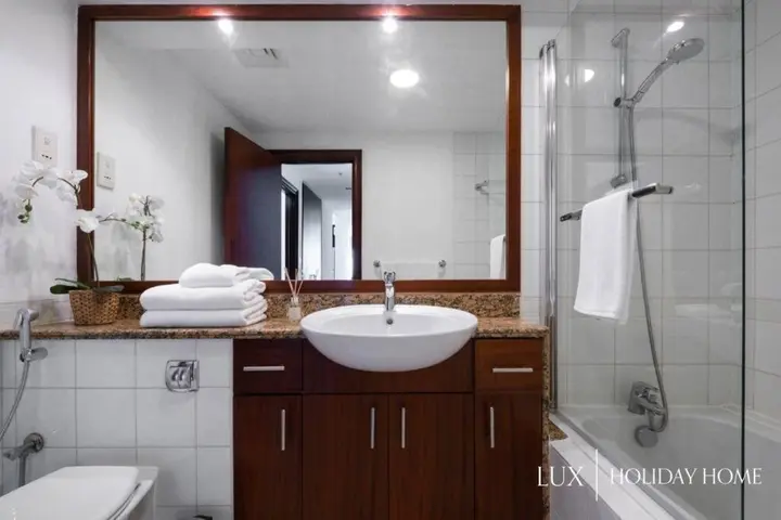 Дубай: LUX - Ultimate Marina View Deluxe Suite