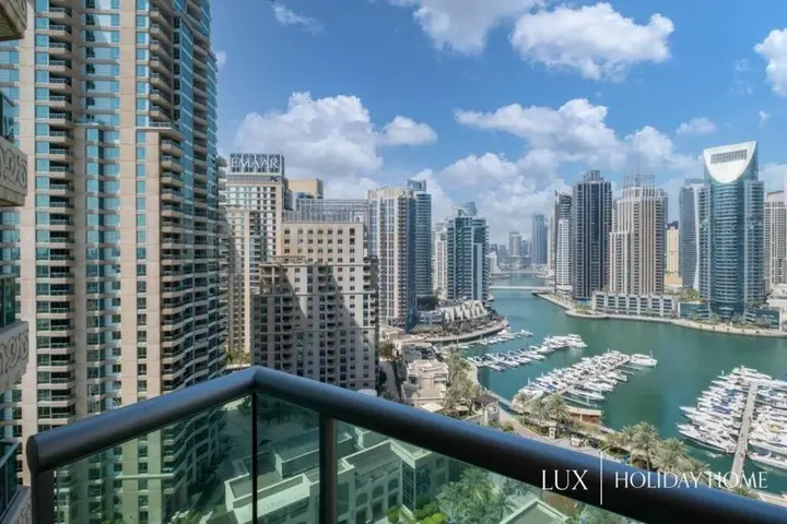 Дубай: LUX - Ultimate Marina View Deluxe Suite