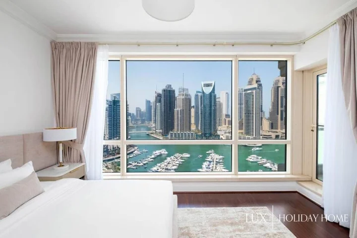 Дубай: LUX - Ultimate Marina View Deluxe Suite