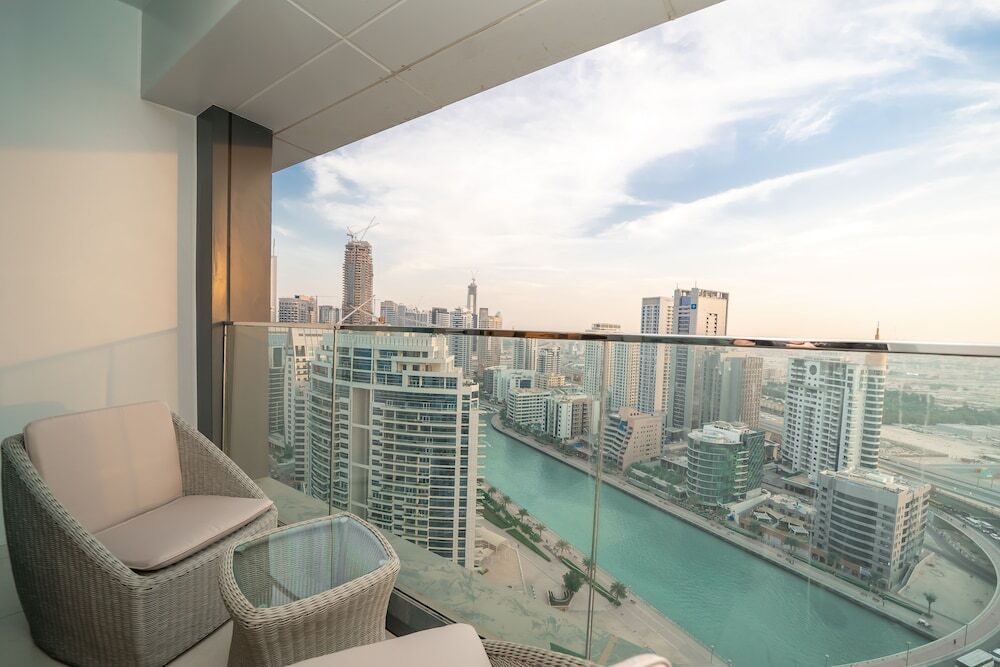 Дубай: Jumeirah Gate Tower - Luton Vacation Homes