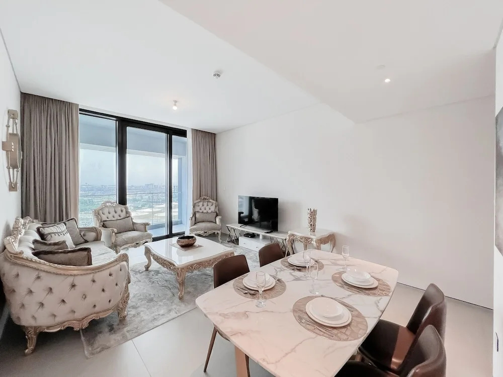 Дубай: Jumeirah Gate Tower - Luton Vacation Homes