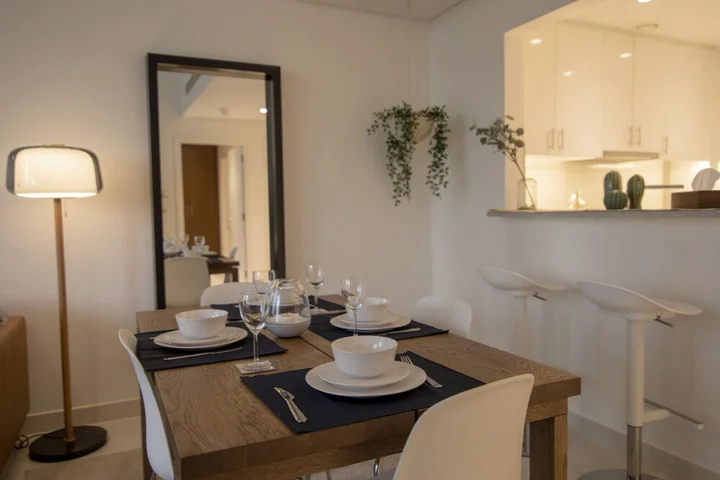 Дубай: Elegant Apt With Balcony Minutes from Burj Khalifa