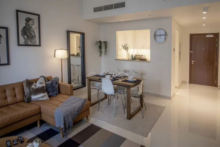 Дубай: Elegant Apt With Balcony Minutes from Burj Khalifa