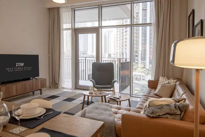 Дубай: Elegant Apt With Balcony Minutes from Burj Khalifa