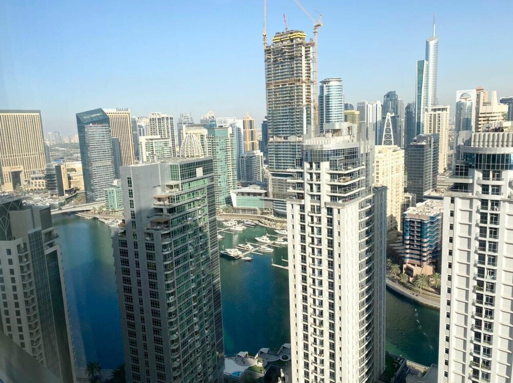 Дубай: Modern 2BR Apartment with views close to JBR Beach