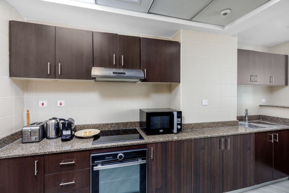 Дубай: Maison Privee - Modern Urban Retreat in the Heart of Dubai Marina