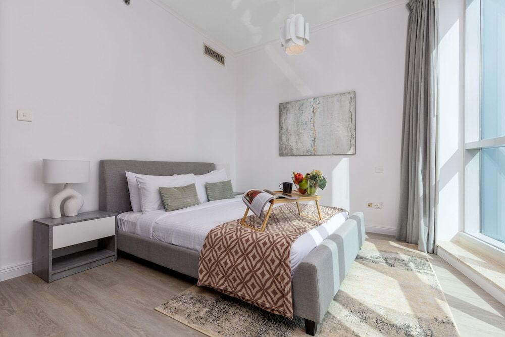 Дубай: Maison Privee - Modern Urban Retreat in the Heart of Dubai Marina