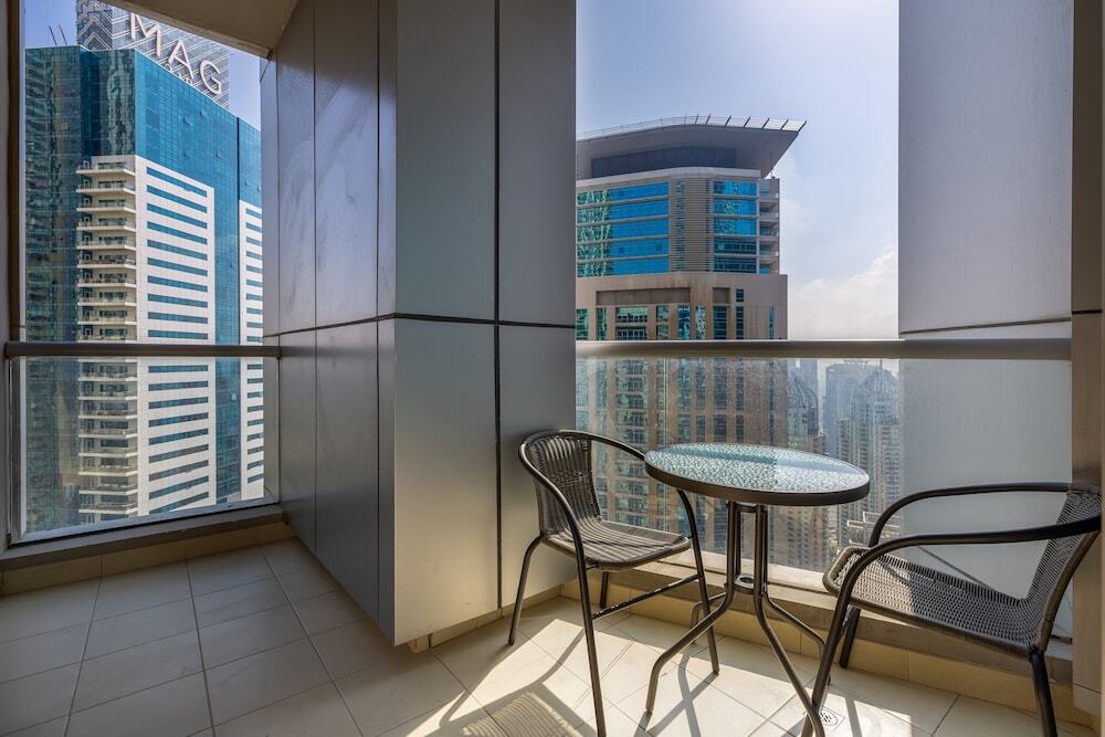 Дубай: Maison Privee - Modern Urban Retreat in the Heart of Dubai Marina