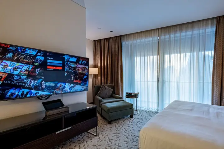 Дубай: Spacious Studio Partial Burjview at The Address Dubai Mall