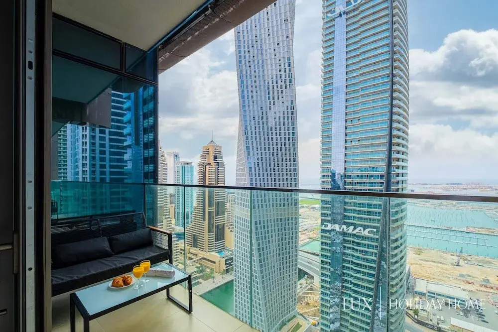Дубай: LUX Holiday Home - Marina Gate 1