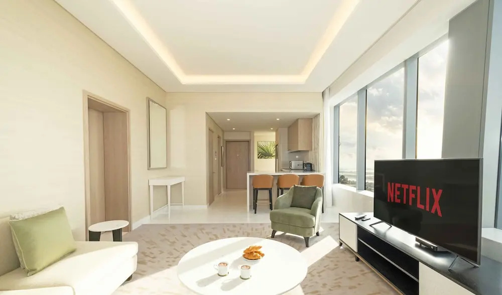 Дубай: LUX Iconic Views at The Palm Tower 6