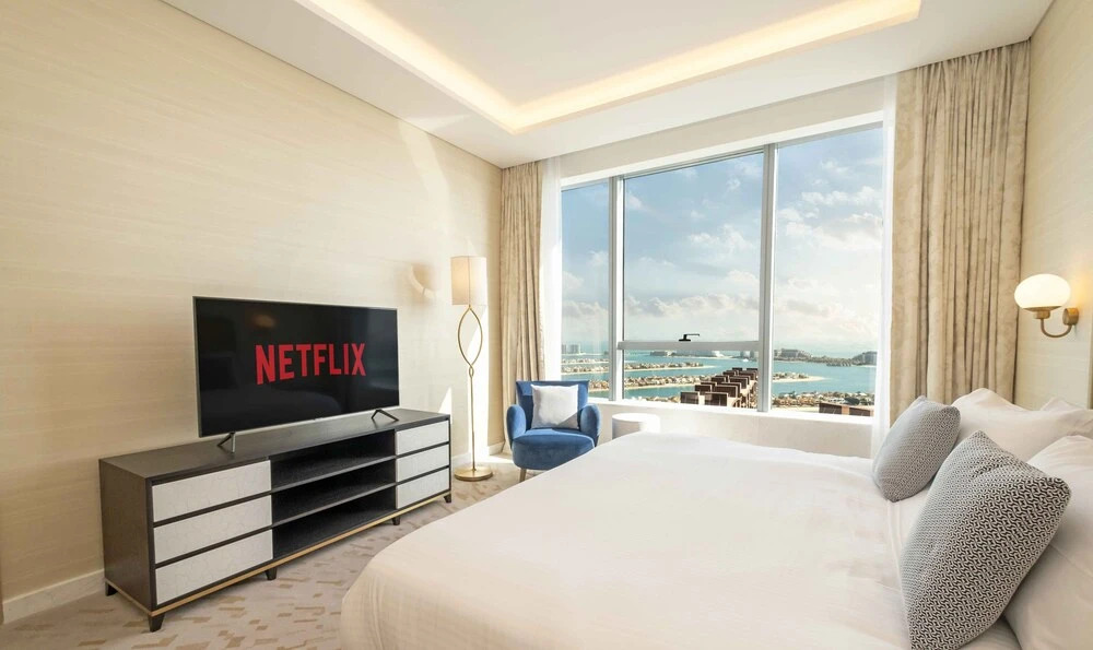 Дубай: LUX Iconic Views at The Palm Tower 6